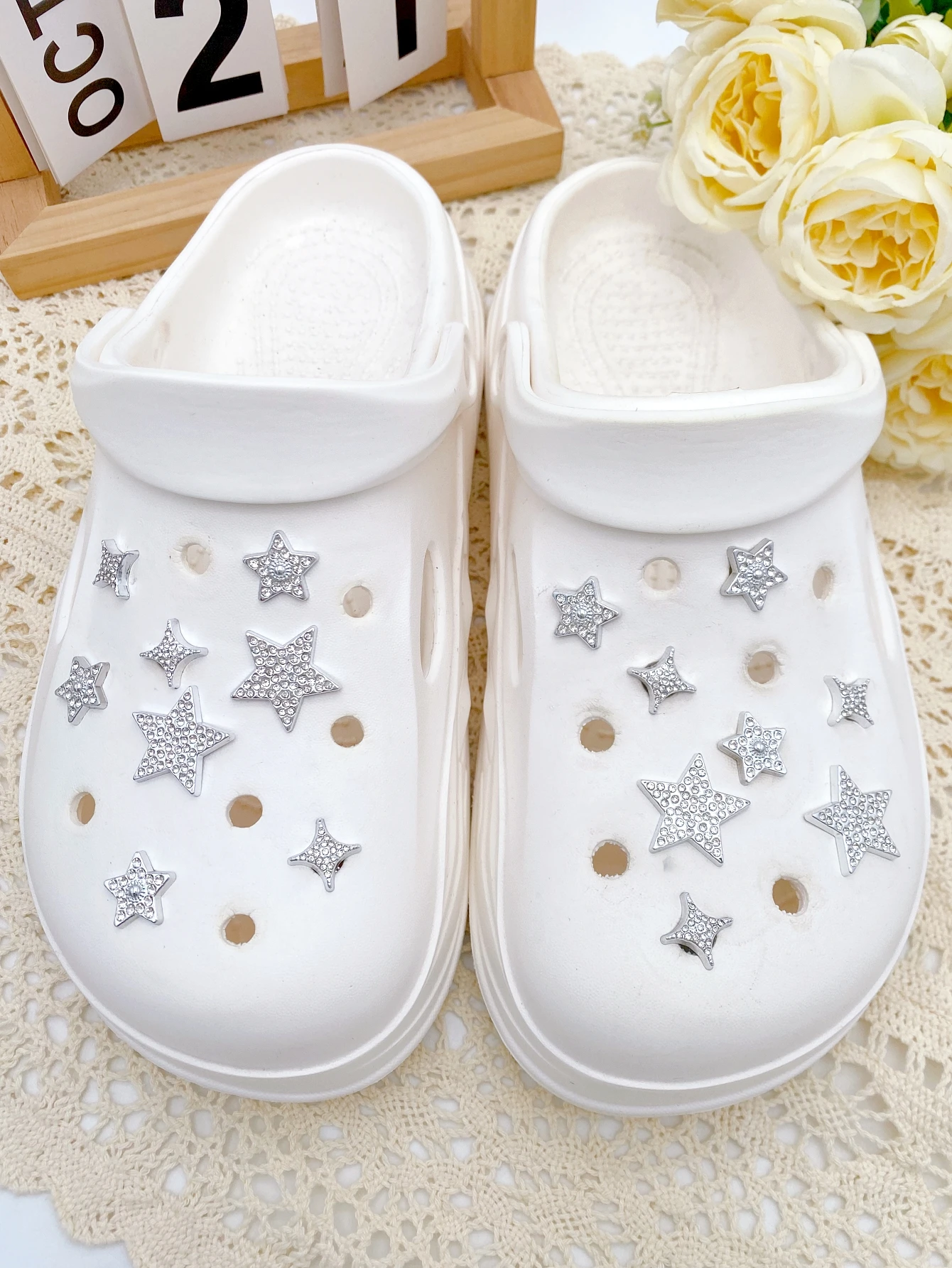 16-piece shoe decoration DIY casual shoe decoration - An interesting and versatile way to personalize your footwear