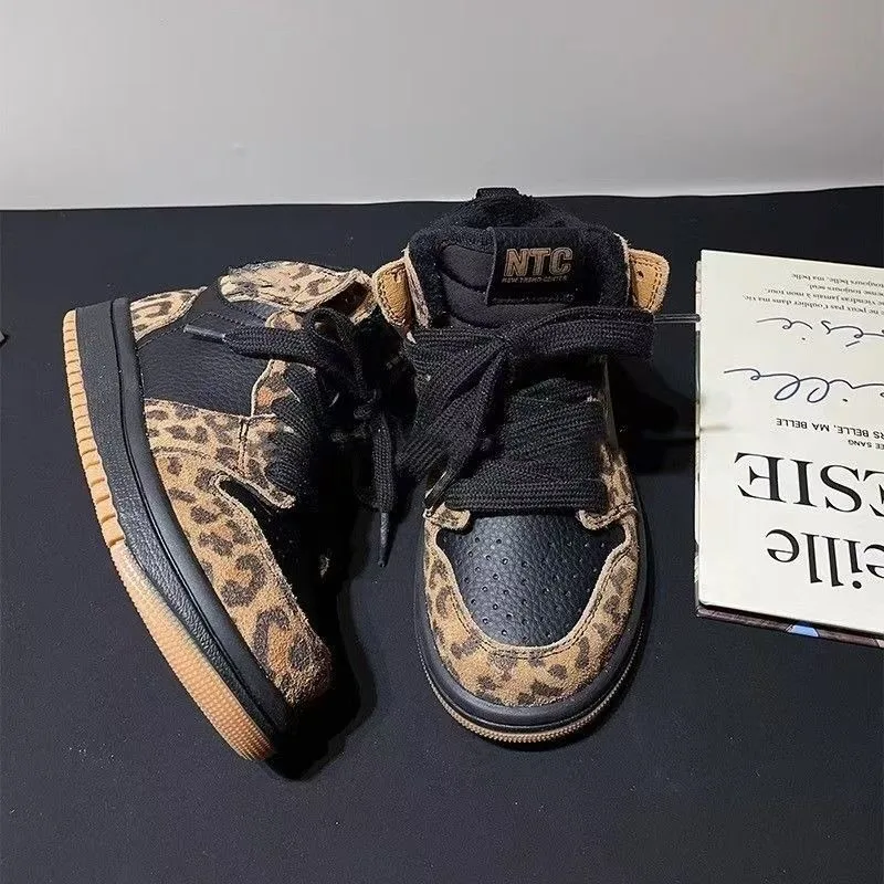 Boys and Girls High Top Board Shoes 2025 Autumn and Winter Children's Fleece Casual Sports Shoes, Girls' Fashionable Flat Shoes