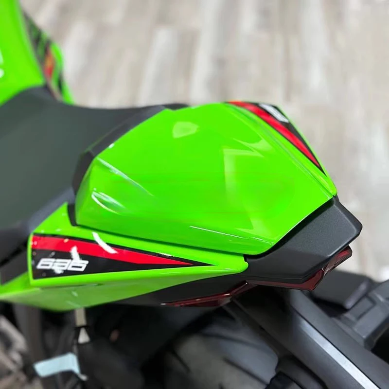 Odpowiedni do Kawasaki 636 ZX-6R Tylny Wypukły Pokrowiec na Siedzenie Zawodnicze Modyfikacja Ulepszenie Poduszka Tylnego Siedzenia