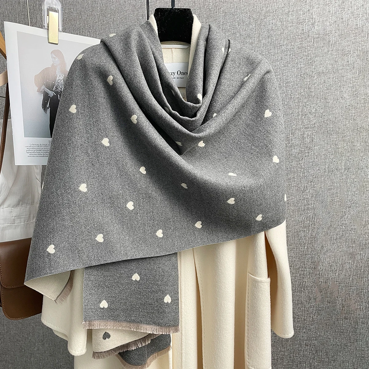 Fashion Sweet Love Color Matching Scarf Autumn and Winter Thickened Shawl Outer Wear Warm Neck Scarf for Traveling or Outdoor