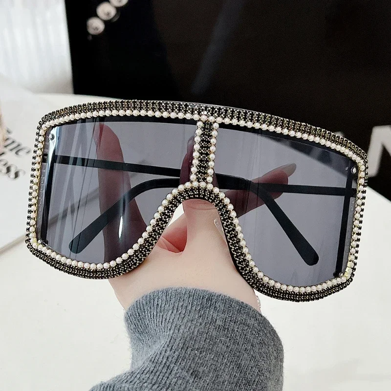 2024 Big Square Sun Glasses Female Outdoor Shopping Shades Driving Eyewear Glasses Retro Pearl Diamond Sun Glasses Shades