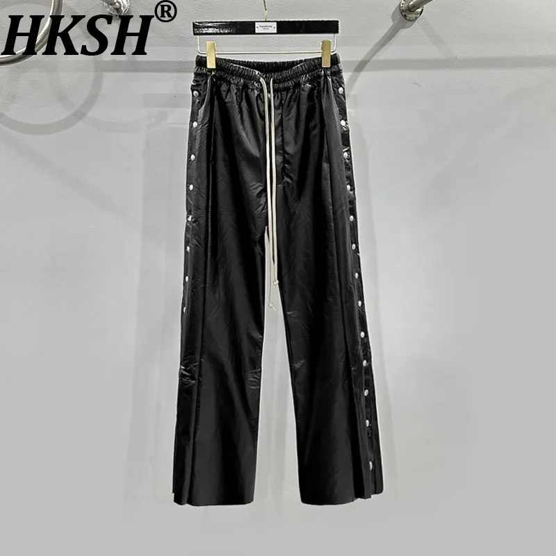 

HKSH Men's Tide 2024 Spring New Personalized Dark Style High Street Buckle Design Bright Coated Leather Casual Pants Chic HK0040