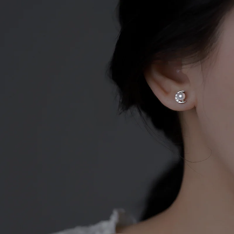New Fashion Exquisite Silver Color Moon Earrings For Women Imitation Pearl Inlaid Stud Earrings Wedding Party Jewelry Gifts