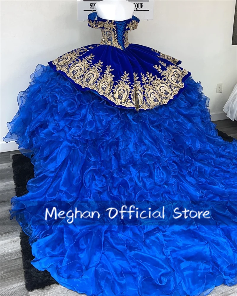 Royal Blue Off The Shoulder Quinceanera Dress Ball Gown Bead ricamo 2024 compleanno abito di lusso a strati Ruffles Gown Sweet 16