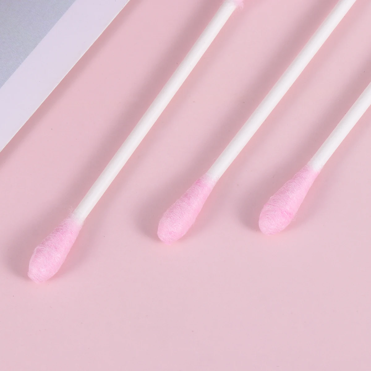 Рисунок 6 - 2 упаковки ватных тампонов для снятия макияжа