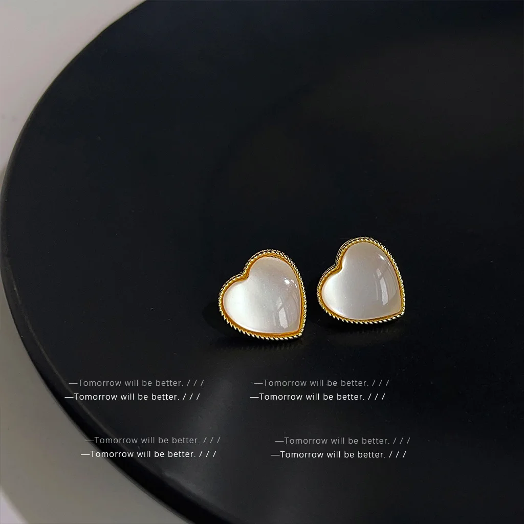 High Quality French Cat Eye Stone Heart Stud Earrings For Women Daily Wear Jewelry Temperament Niche Advanced Sense Factory