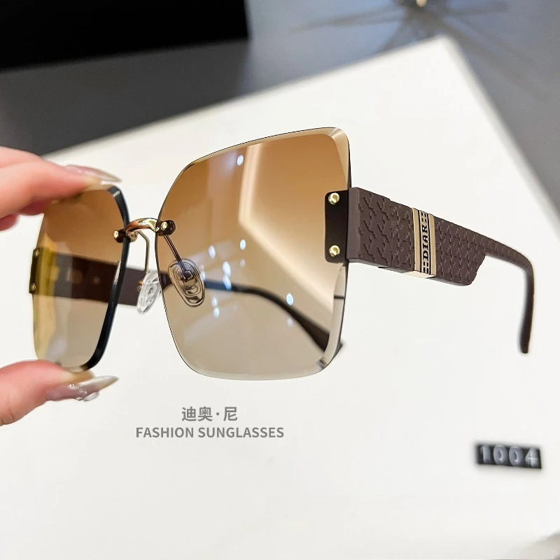 

​​2025 Crystal Cut Sunglasses, Luxury Polarized UV400 Anti-Glare Lightweight Fashion for Women & Men Driving​​