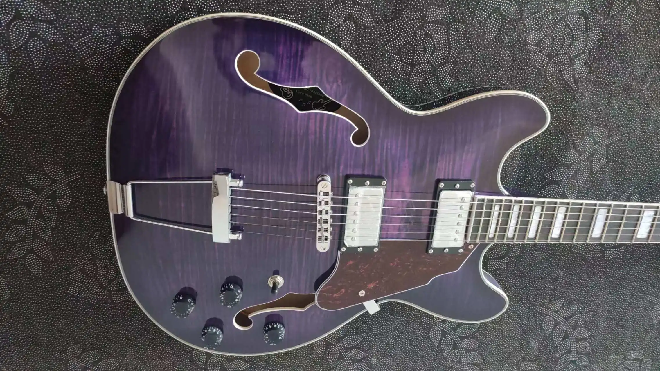 Trans purple color double f hole electric jazz guitar block inlay rosewood fingerboard set neck HH pickups