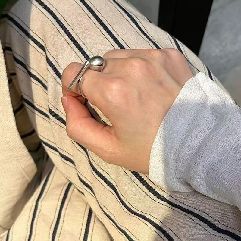 Anillo de pez de madera prensable, diseño creativo, anillos de nicho para aliviar el estrés, Color plateado, joyería Simple para regalo de cumpleaños y fiesta para mujer