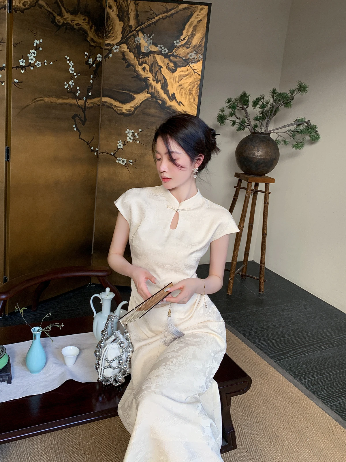 

Новое платье в китайском стиле, летнее, модное, элегантное, высококачественное, популярное, красивое, с коротким рукавом и низким разрезом