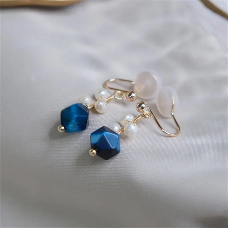 Anting-anting Pesta indah wanita anting-anting indah romantis klip telinga mutiara alami batu mata harimau biru buatan tangan desain asli