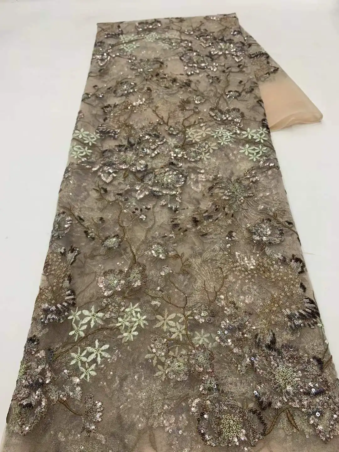 アフリカンビーズ新郎チュールレース生地 2025 高品質スパンコール刺繍フレンチチュールレース Nigeiran パーティードレス