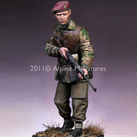 1 / 16 Resin Figure soldier man model  British commandohands on white model military soldier