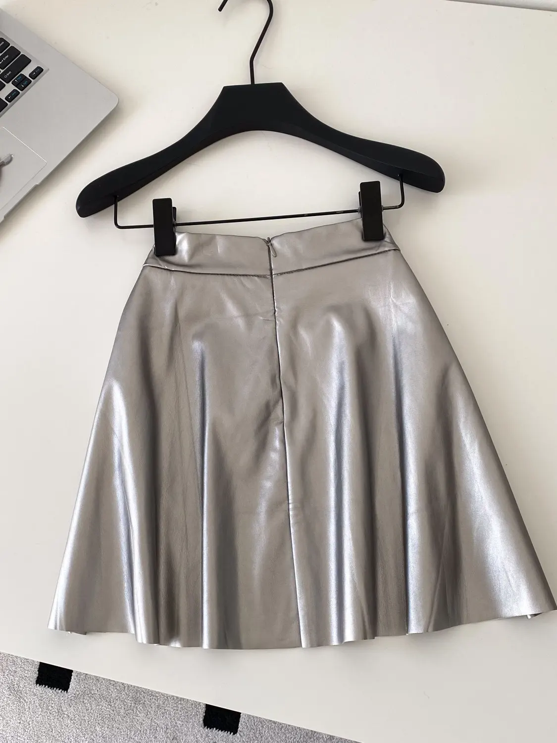 포멀리나 한국 패션 실버 하이웨이스트 A라인 스커트 슬림 메탈릭 미니 스커트 여성용 반짝이는 클럽 파티 스커트 심플 엘레강스