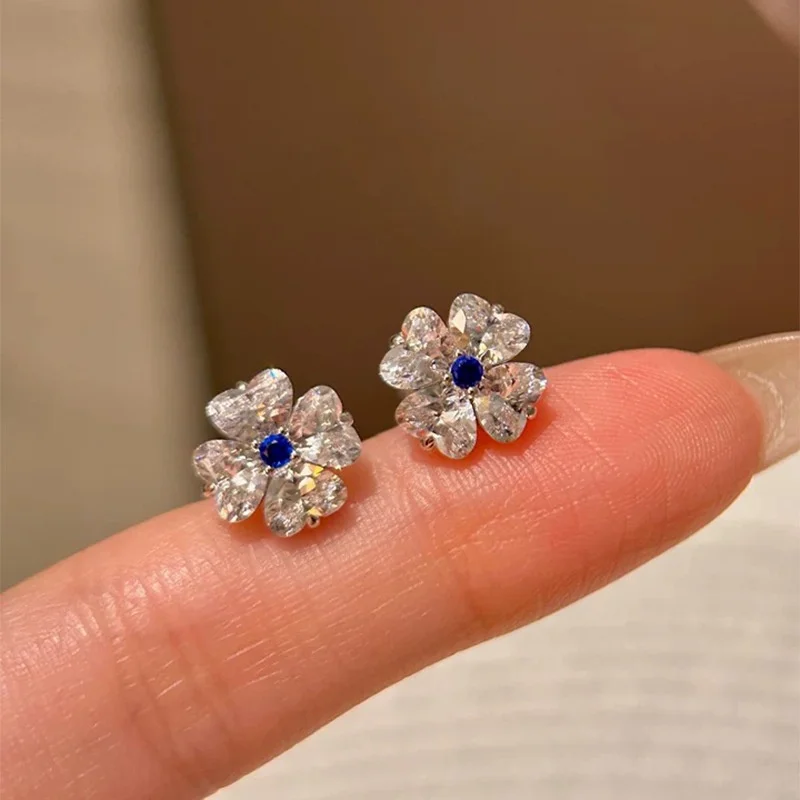 

Classic 925 Silver Blue Sapphire Clover Ear Stud Moissanite Diamond Four-Leaves Earrings Women Basic Luxury Silver Gems Jewelry