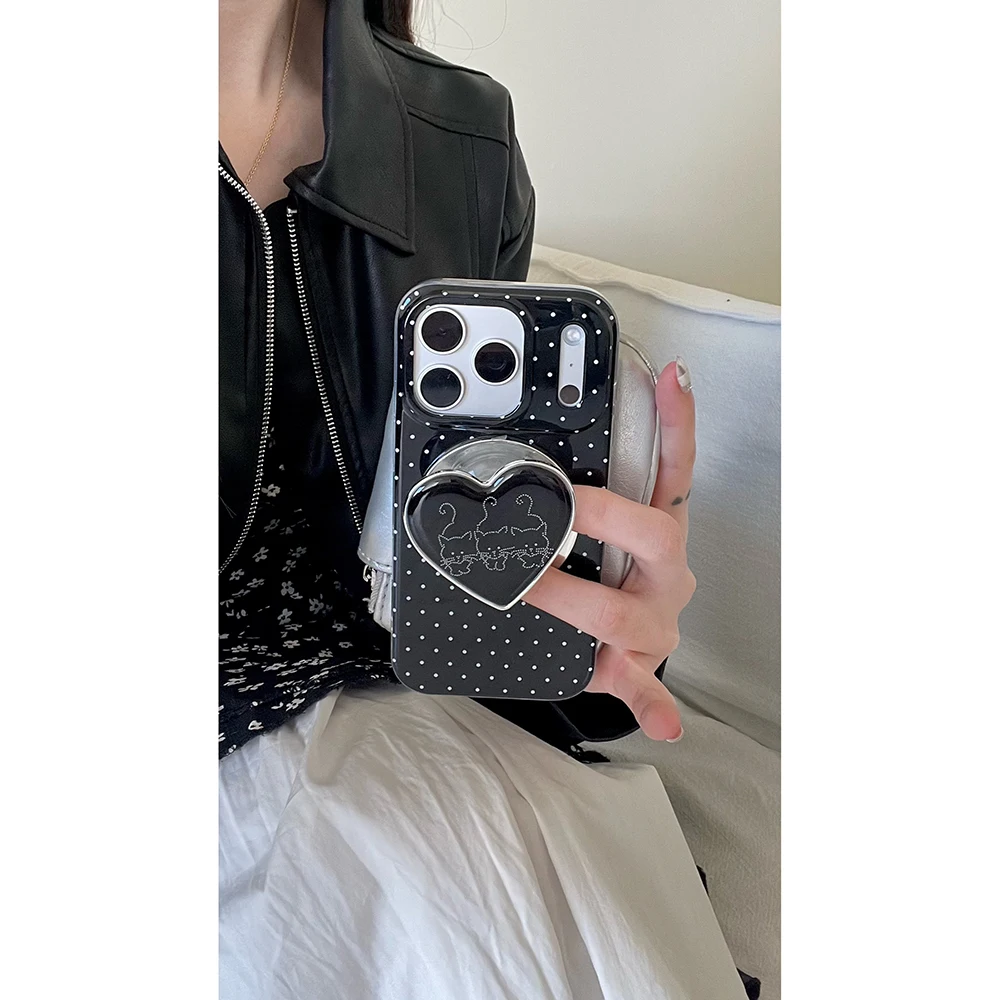 Funda de teléfono con carga inalámbrica magnética de lunares negros con bonito corazón 3D para IPhone 16 15 14 Pro Max 17 Pro Max Magsafe Funda