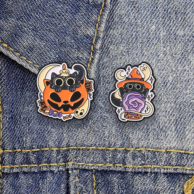 Halloween-Hexen- und Schwarzkatzen-Emaille-Anstecker, Kürbis-Haus- und Lesekatzen-Pin, gotische, düstere, ästhetische Metallbrosche als Partygeschenk – Detail 5
