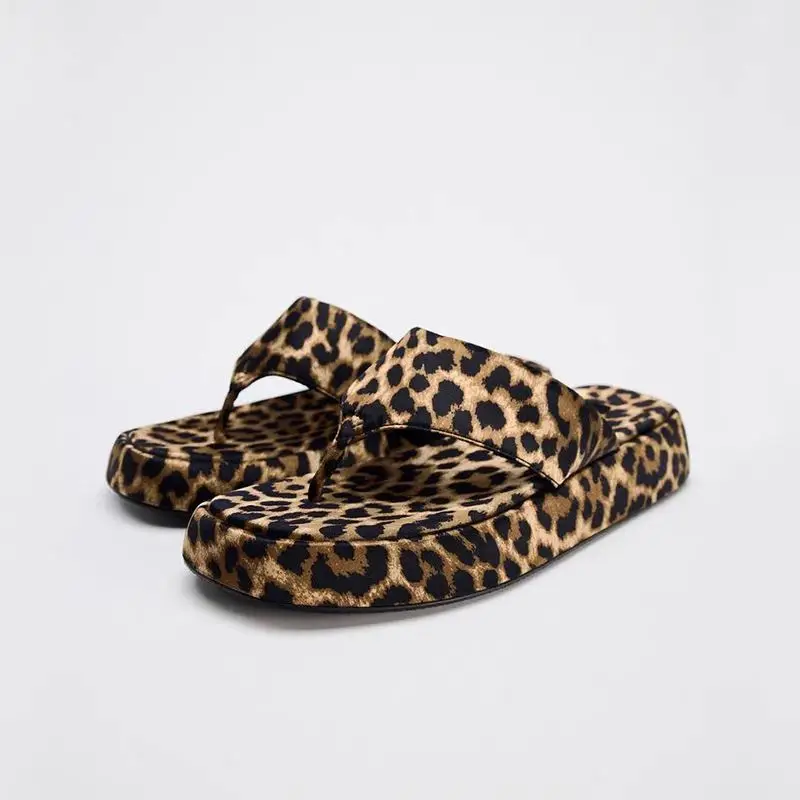 Dmza 2024 neue Leoparden muster Biskuit dicken Boden Flip Flops für die Höhe erhöhen und abnehmen Urlaub coole Frauen Hausschuhe