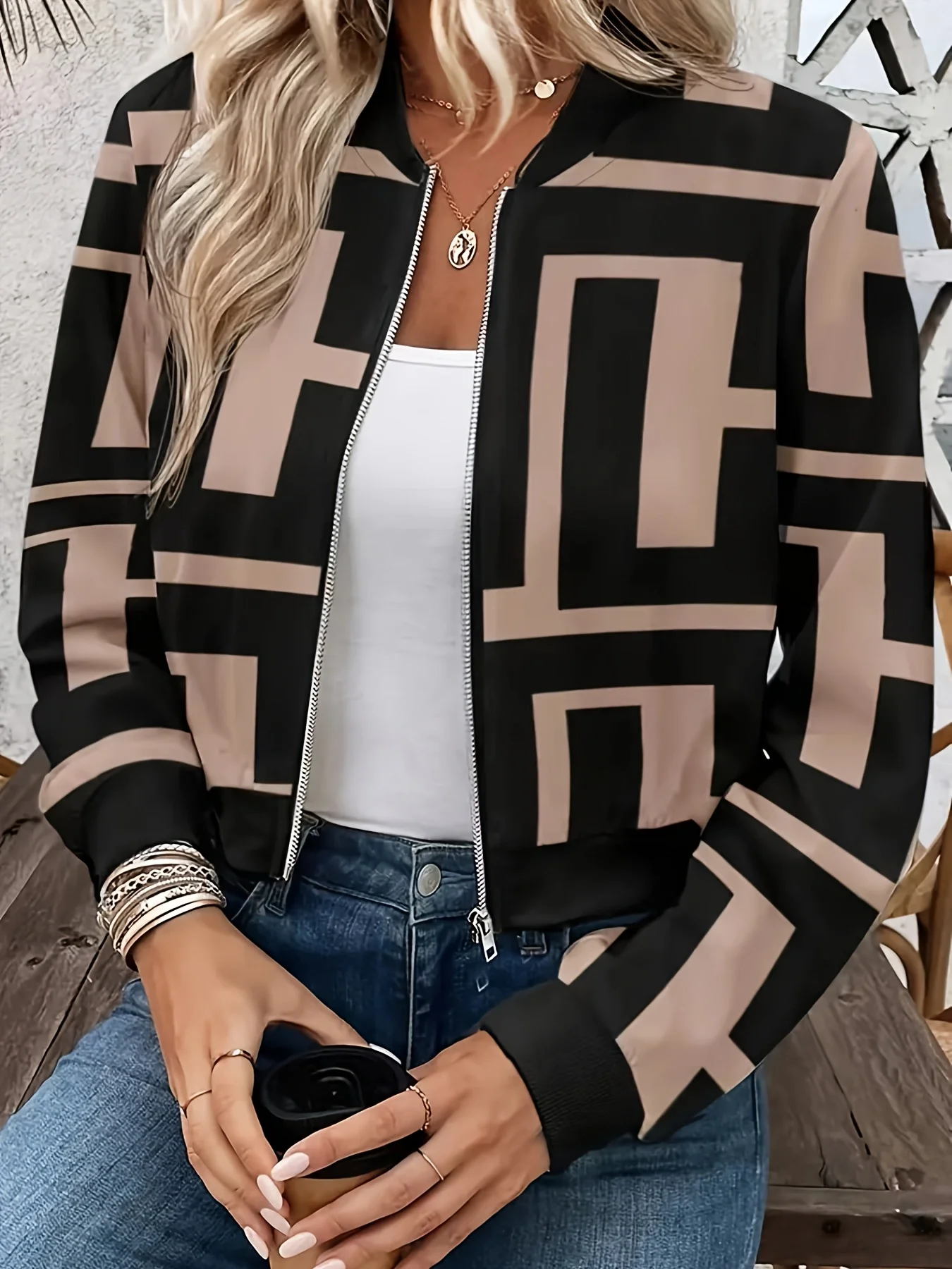 Baseballjacke mit geometrischem Print für Damen, lässige Reißverschlussjacke im Commuter-Stil – Detail 1