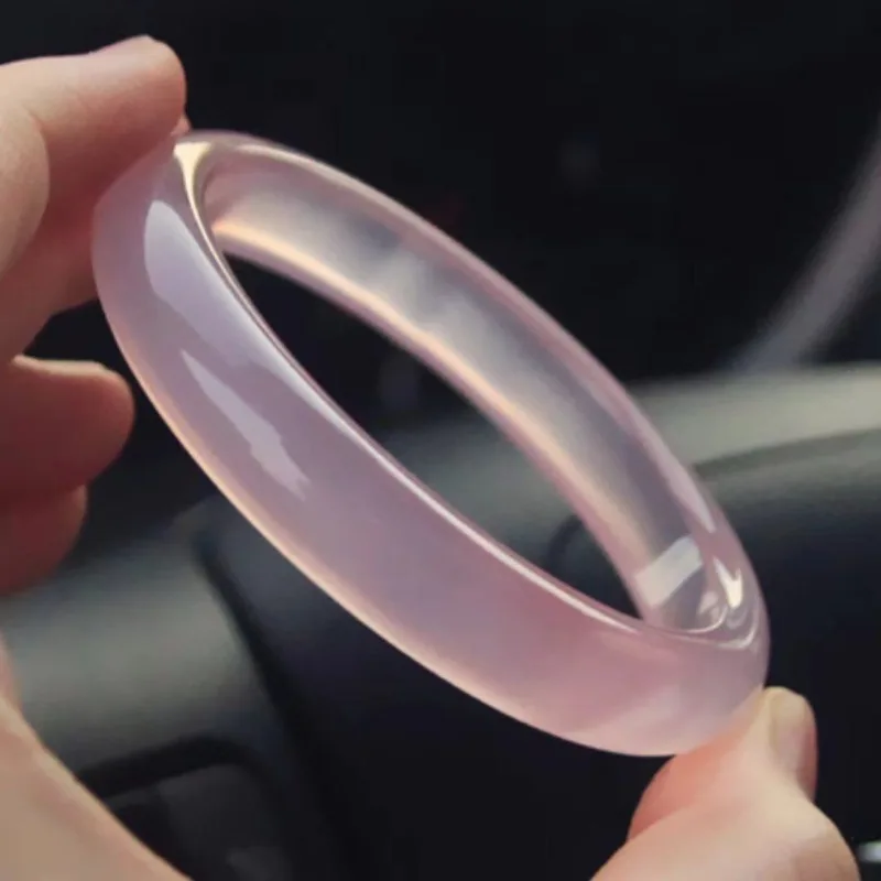 

Exquisite and fashionable special offer, chalcedony bracelet, pink hibiscus agate narrow strip, ice transparent and radiant jade