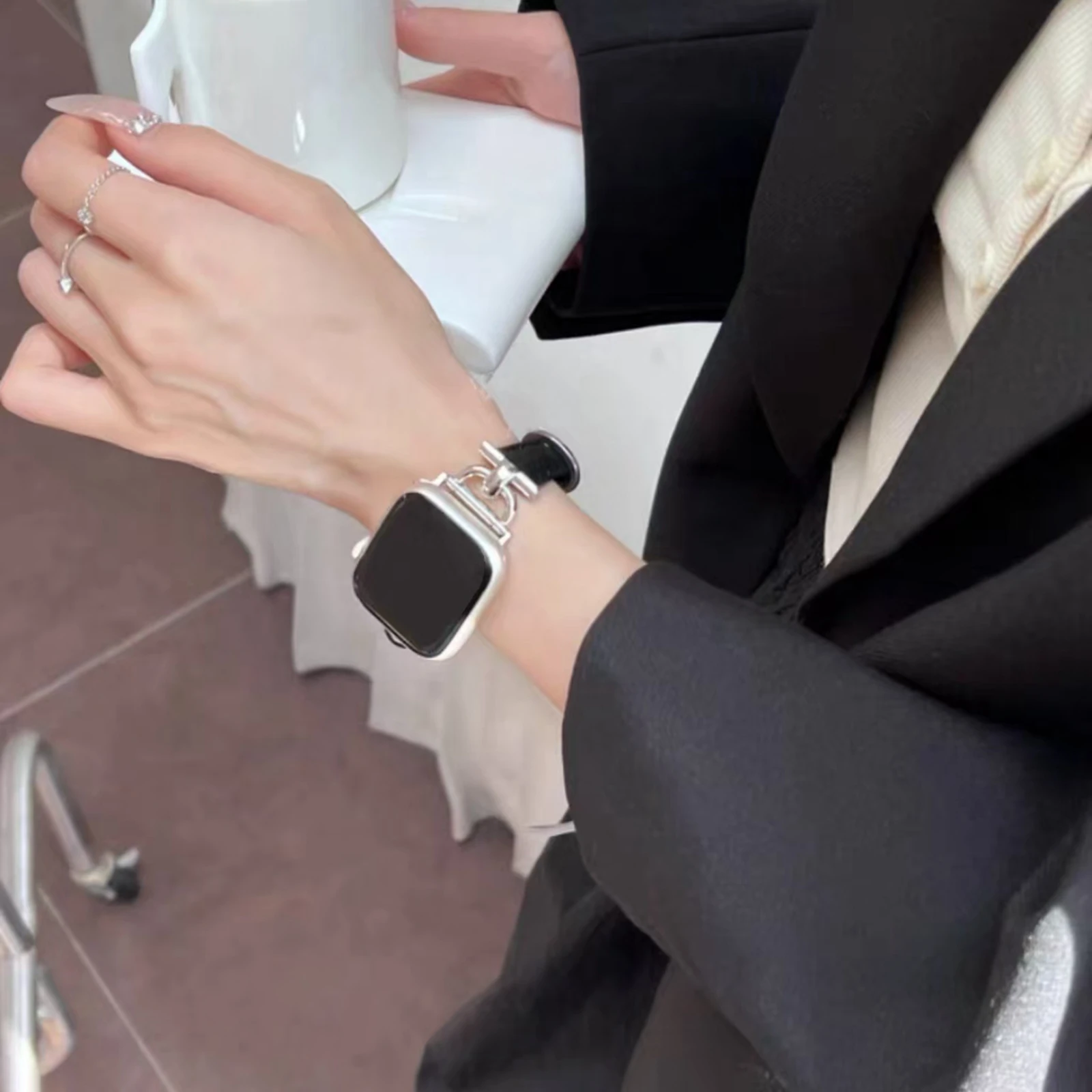 Skórzany pasek z pętelką do Apple Watch Series Ultra 11/10/9/8/7/6/5/4/3 38mm 40mm 41mm 42mm 44mm 45mm 46mm 49mm