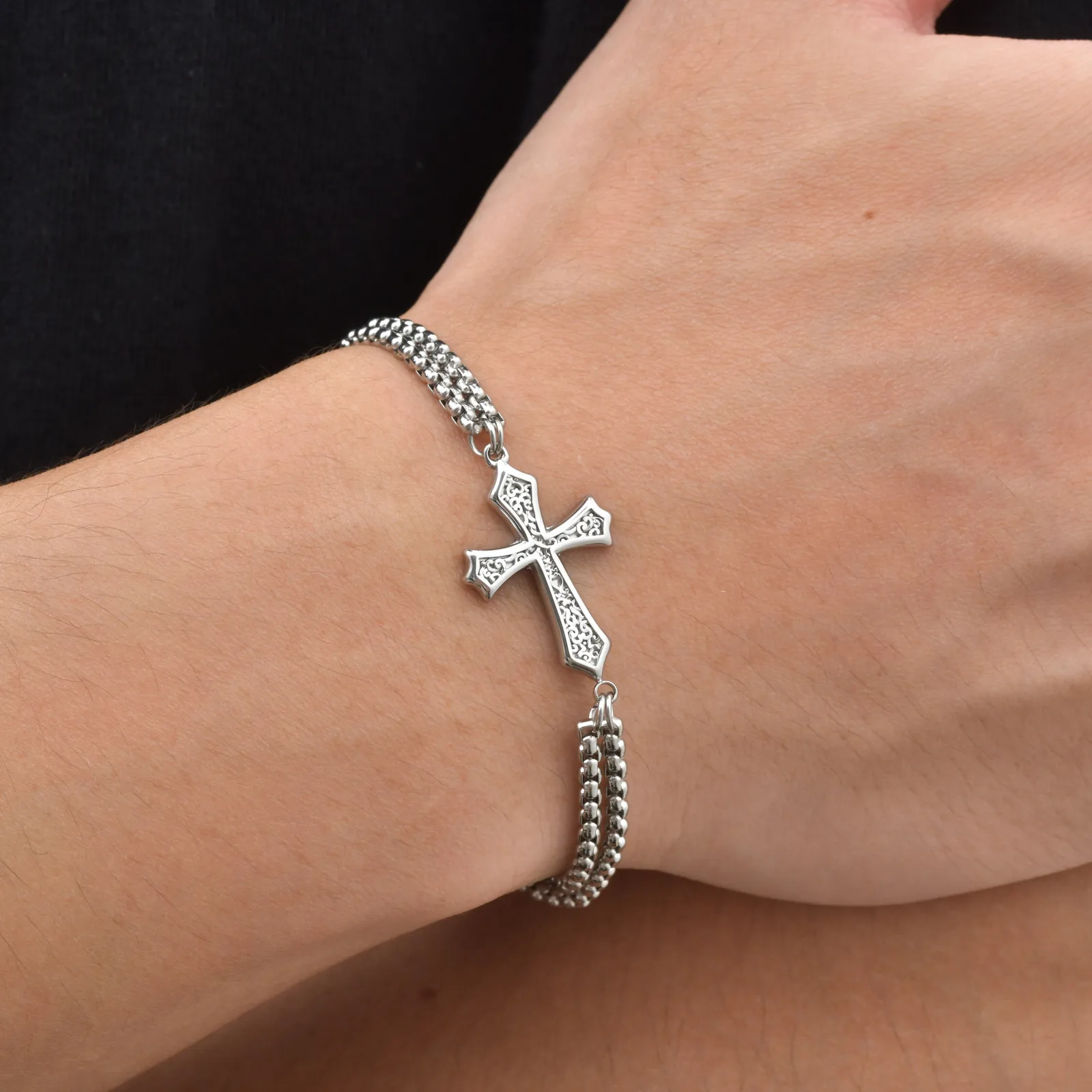 Faith-inspired men's cross chain bracelet gift