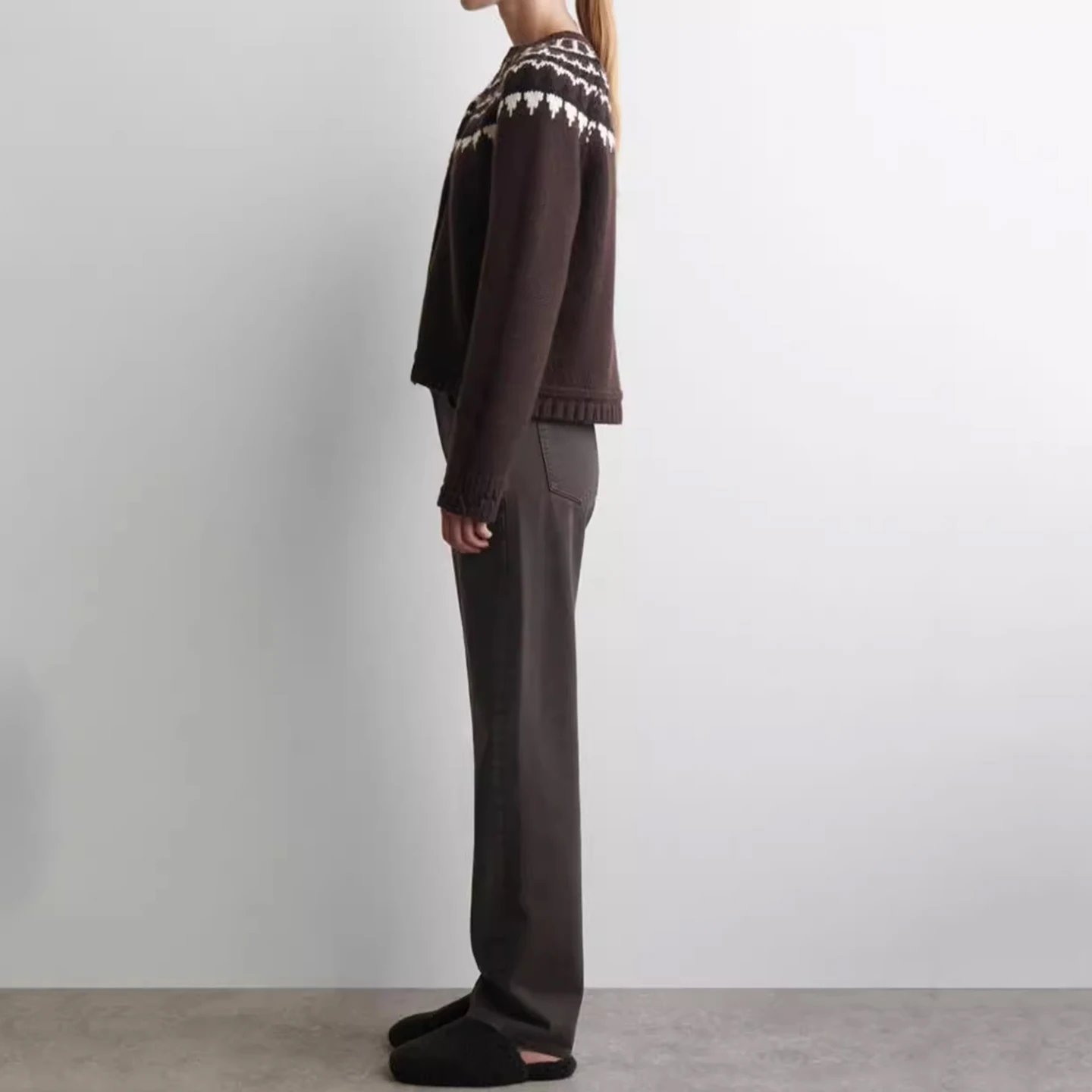 เสื้อคาร์ดิแกนไหมพรมทรงกลมแฟชั่นสำหรับผู้หญิง ทรงเข้ารูป แขนยาว ลายเรขาคณิต ติดกระดุม เหมาะสำหรับฤดูใบไม้ร่วง ปี 2025