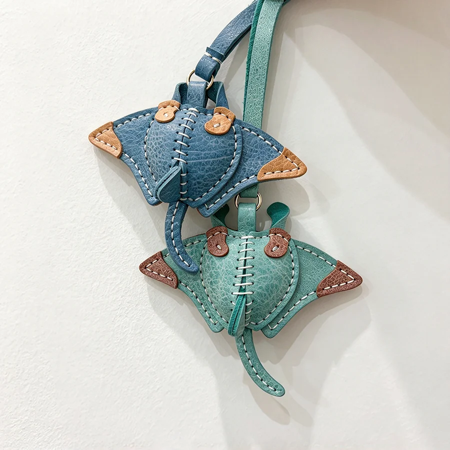 Top Grade Real Calf Genuine Leather Lovely Manta Ray Bag Charm Drop Decoration For Handbag Hanging Ornament Key Chain