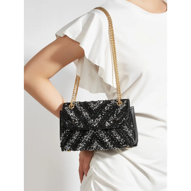 

Evening clutch with sparkling pearls, wedding cheongsam clutch with diamond embellishments, single-shoulder chain crossbody bag
