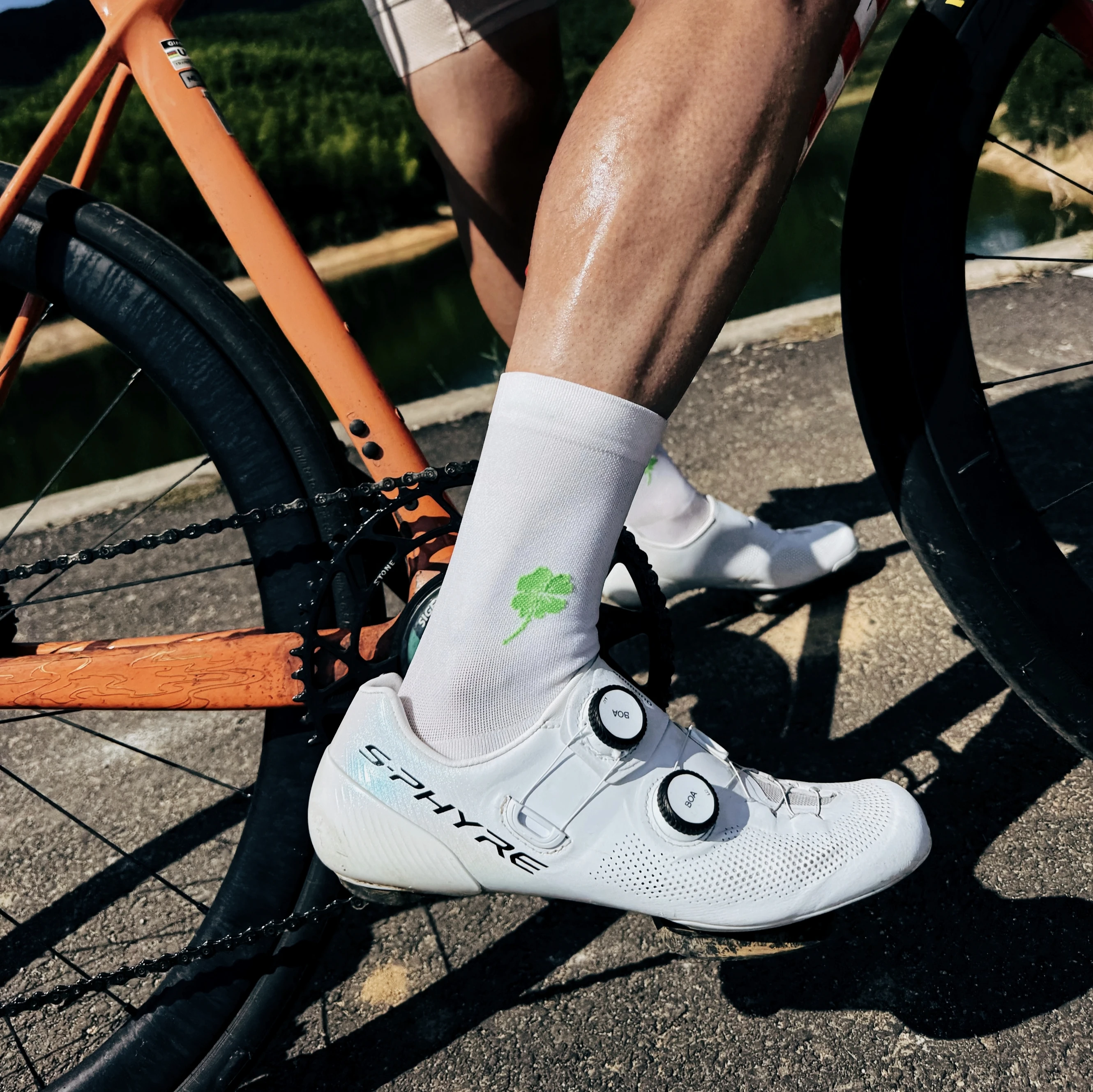 

Велосипедные носки Sporcks Lucky с четырьмя листьями клевера, весенне-летние мужские и женские спортивные модные дышащие высокоэластичные износостойкие носки до середины икры