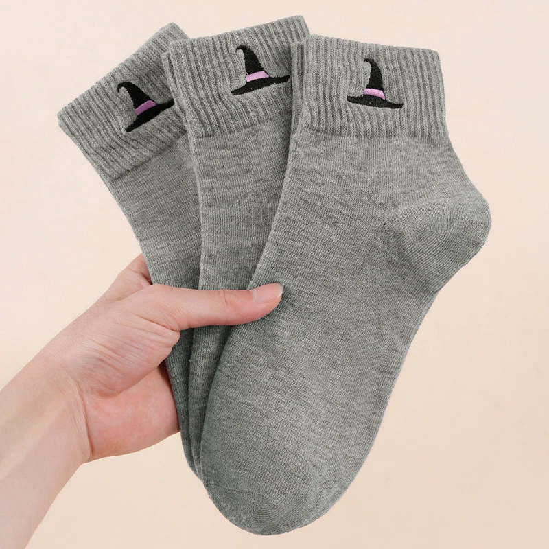 3 Pairs Of Seasonal Trendy, Cool, And Quirky Halloween Magic Hats With Embroidered Patterns, Versatile Gray Midsole Socks