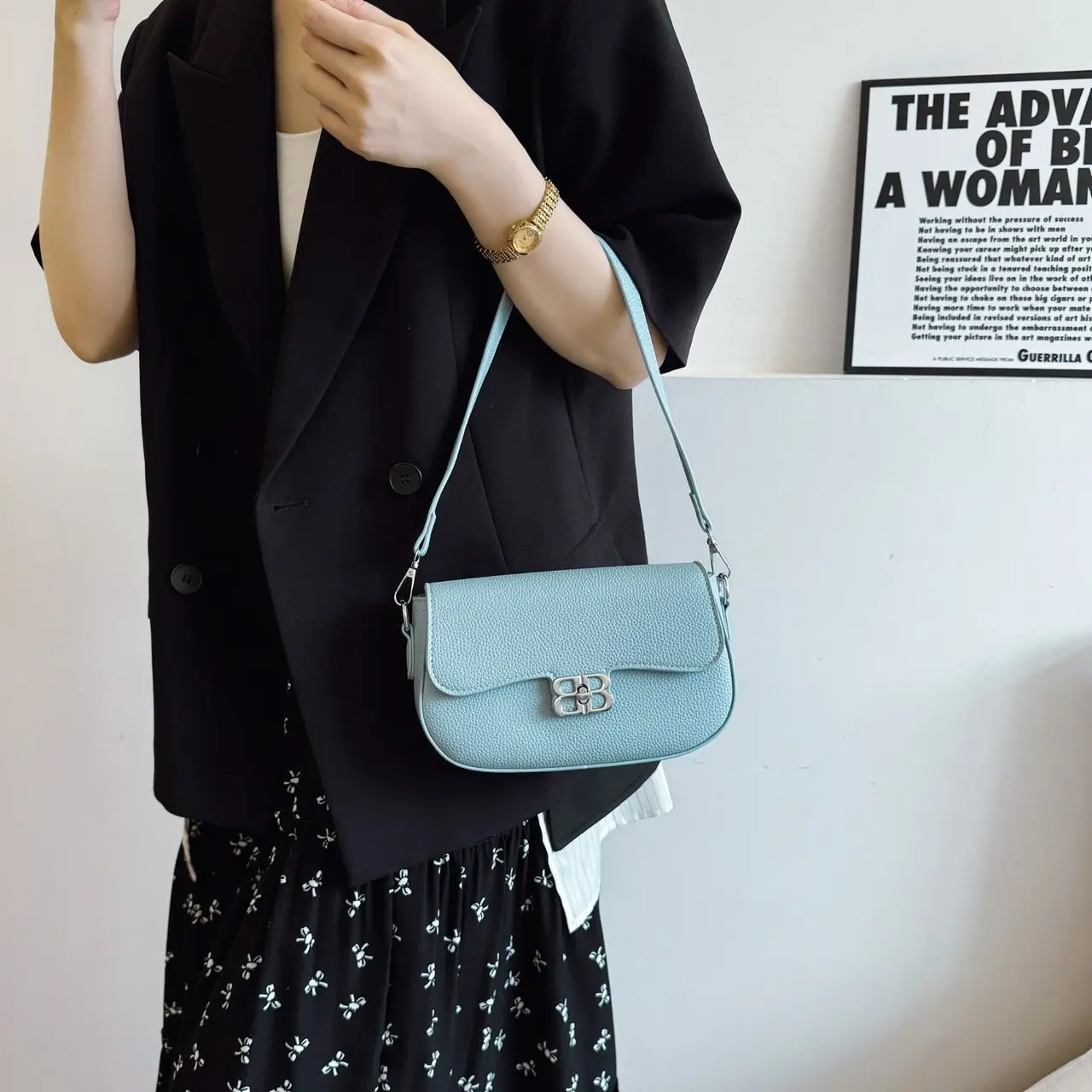 

Elegant Chic High-End Diaper Bag A Designer Solid Color Leather Crossbody Bag For Fashionable Luxury Women