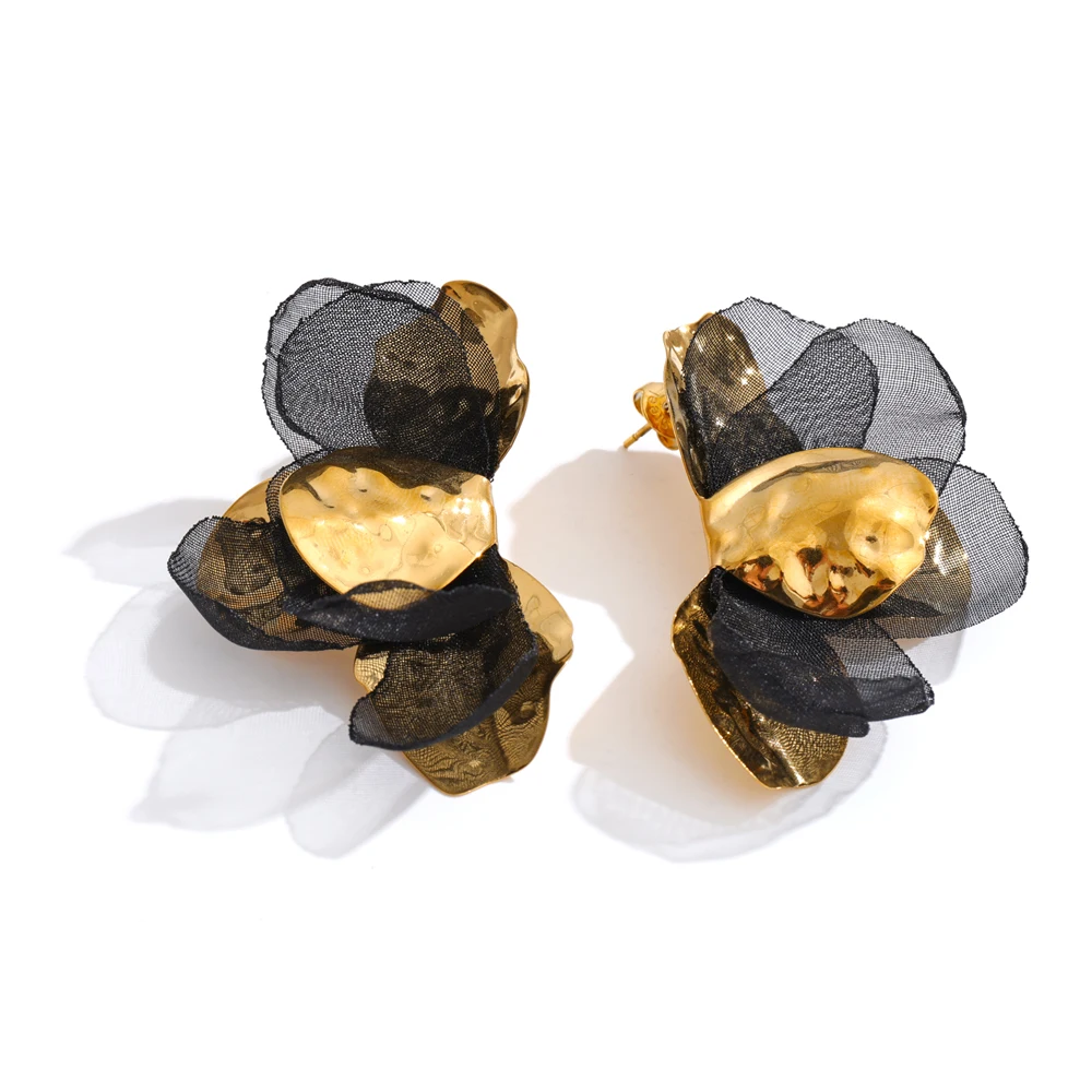 Women's Chic Fabric Flower Stud Earrings