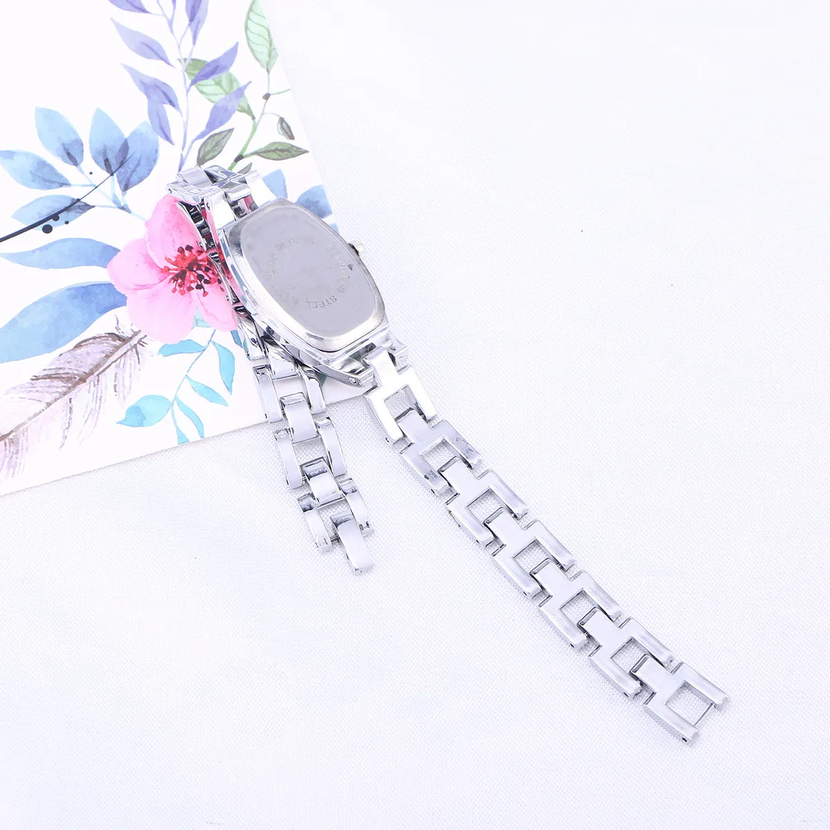 Noble Quartz Watch Silver White Face Elegant Simple Design Perfect Gift for Women Birthday New Year Business Style