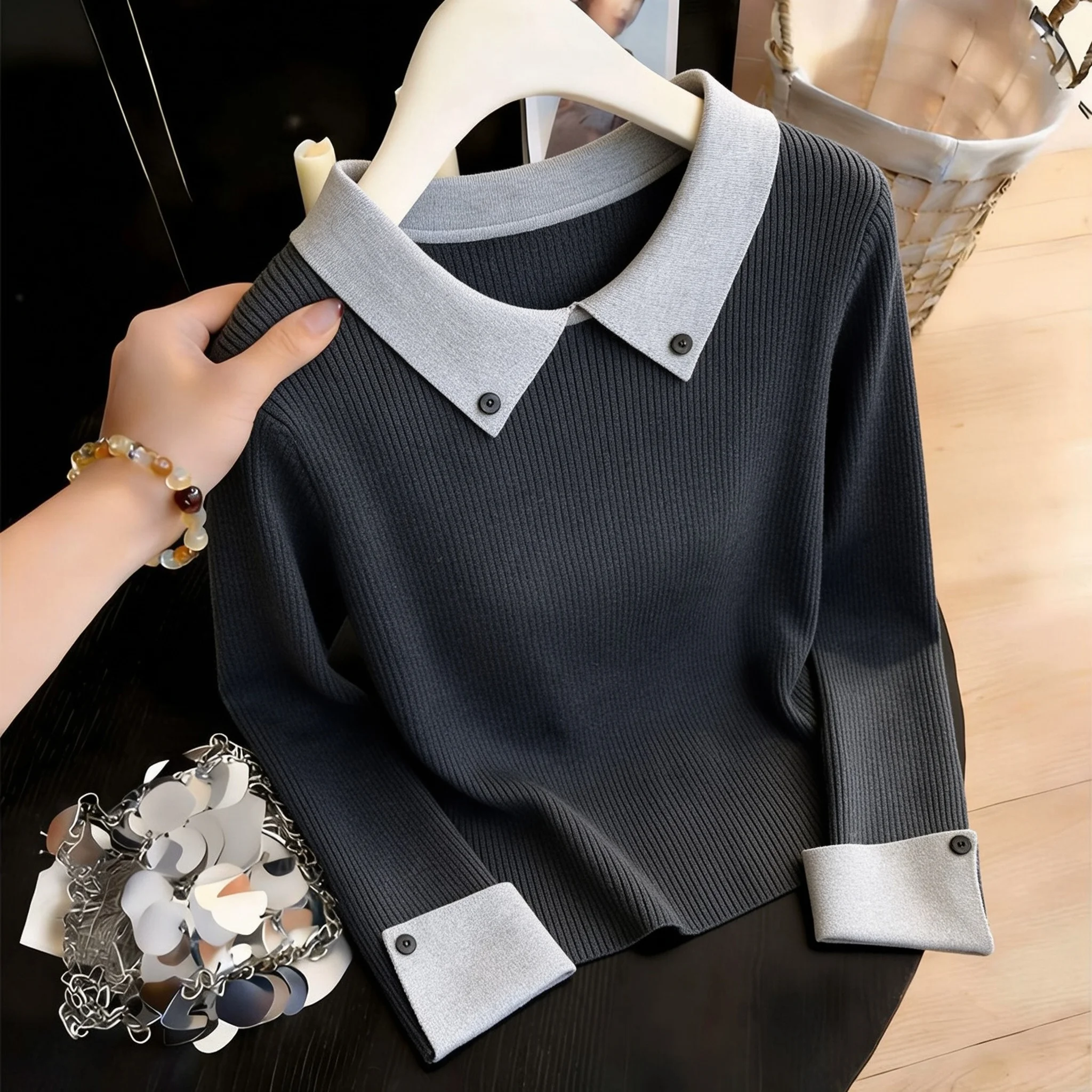 Autumn and Winter 2026 Turn Lapel Color Matching Slim-fitting Base Long-sleeved Top Inside