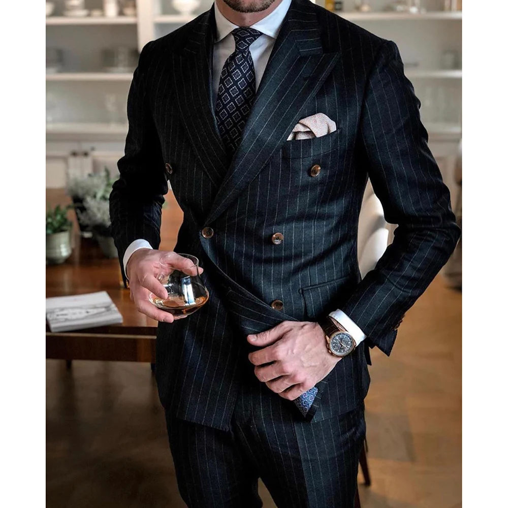 

New Fashion Men Suits Vertical Stripes Peak Lapel Suit Slim Fit Double Breasted Blazer Business Casual Wedding Tuxedo 2 Piece