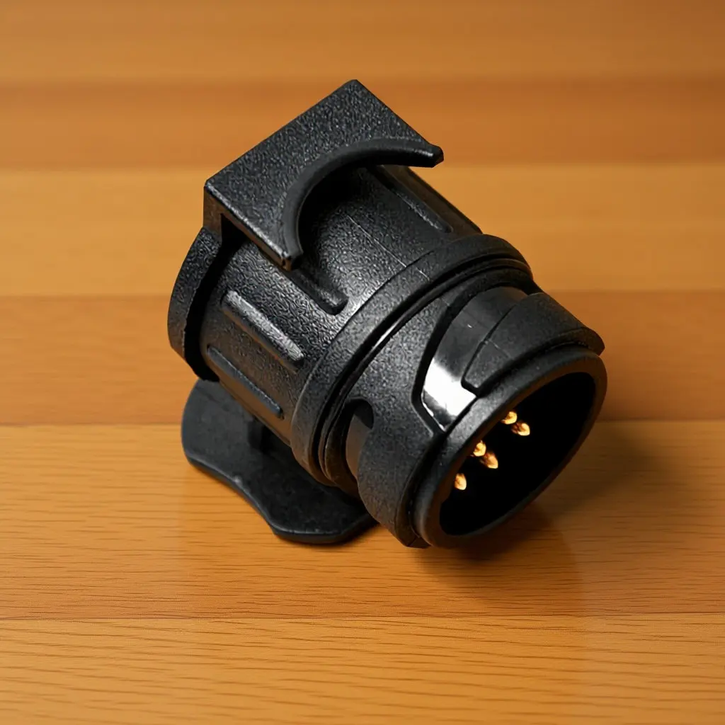 

Waterproof Trailer Connector 13 Pin to 7 Pin Adapter Ensures Correct Fit Via Key Way Design for Reliable Power Transfer