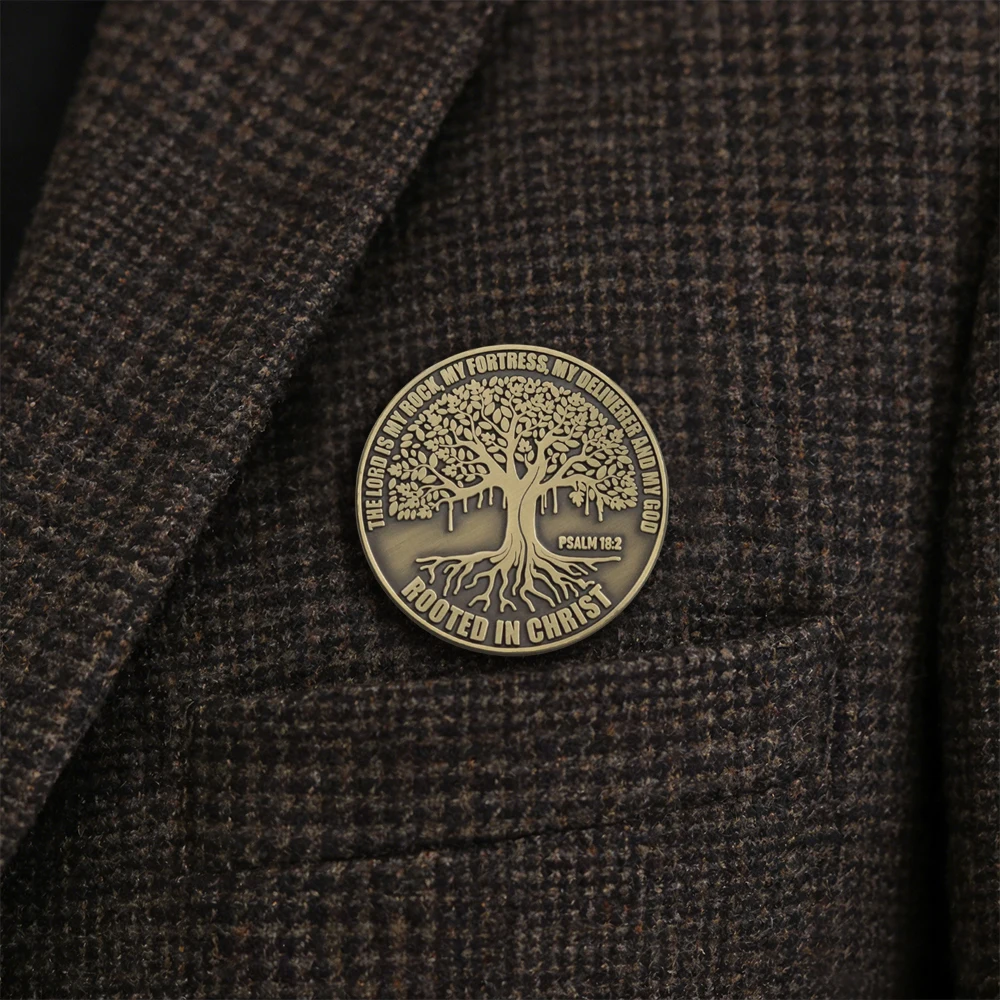 In Christus verwurzelte Baum-Emaille-Brosche Psalm 18:2 Schriftwort Der Herr ist meine Felsigkeit, meine Festung, mein Erlöser Religiöser Glaubens-Pin Access – Detail 12