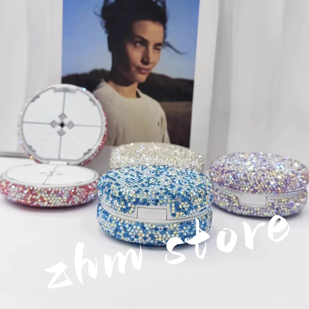 

Diamond-Encrusted Large-Capacity Double-Layer Mini Portable Pillbox 7-Day Refill Box Sealed Medicine Organizer for Daily Use