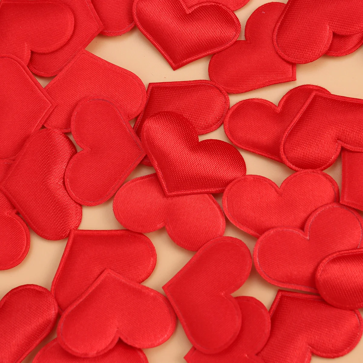 

100 pcs Artificial Petals Love Heart Fake Sponge Heart Party Supplies Wedding Engagement Table Confetti Decoration (Red)