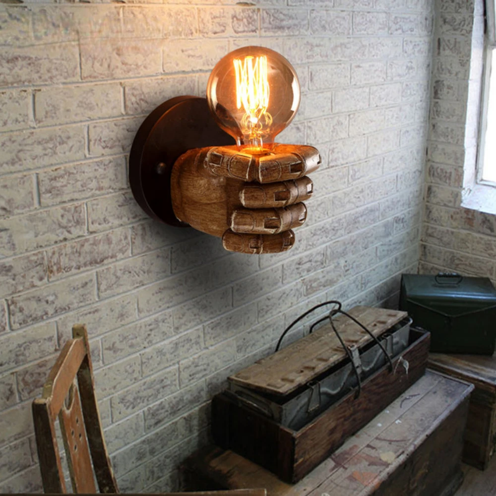 

Vintage Resin Fist Wall Lamp European Style Bar Restaurant Coffee Shop Decoration Wall Lamp Left Hand Right Hand Wall Lamp