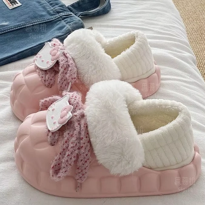 Nuevas zapatillas de algodón de Hello Kitty MINISO para uso diario en casa, zapatos antideslizantes que mantienen el calor, zapatos acolchados de algodón, zapatos originales removibles para el hogar