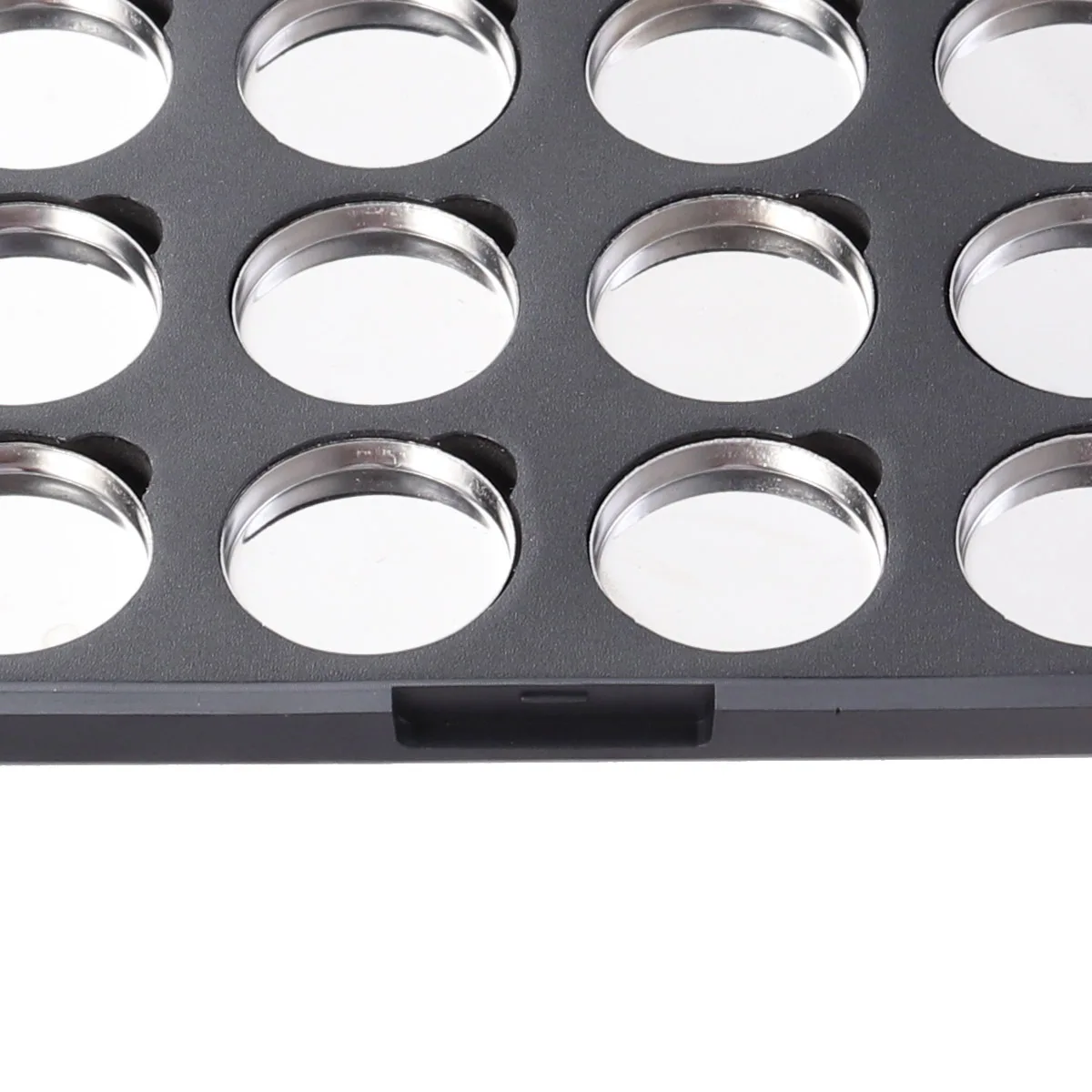 

Empty Magnetic Makeup Storage Case Compact Portable Custom Palette Organizer Large Capacity Case Magnetic