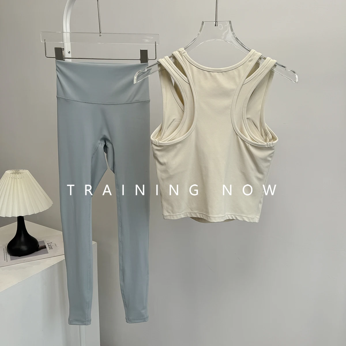 

Internet celebrity fashion sports suit for women 2025 new morning jogging training quick-drying bra trousers yoga fitness suit