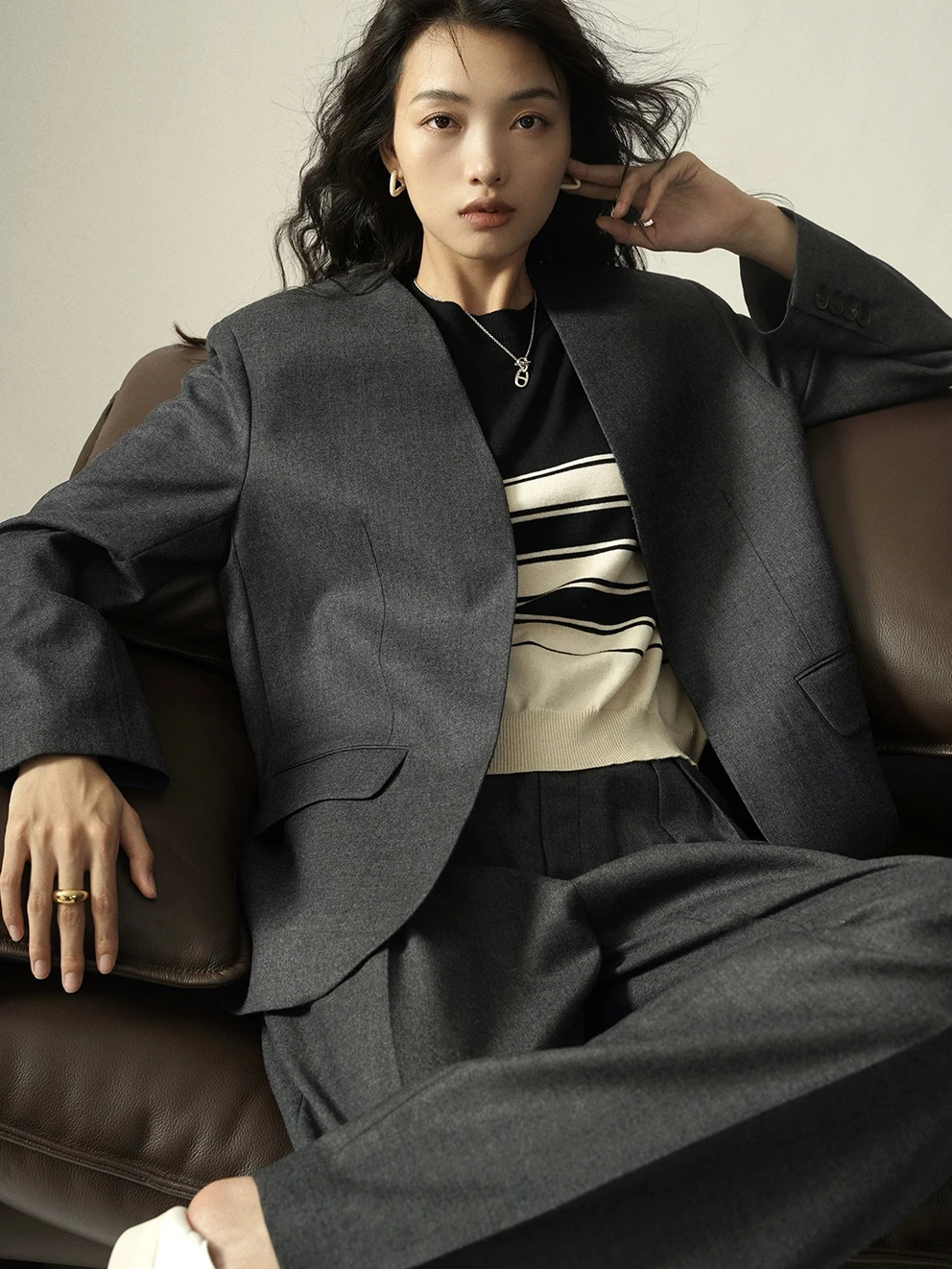 

Lesatins Свободный крой f-Spun Шерстяной костюм Ele French Sle круглый Ne Long Sve Цвет с застежкой на одной пуговице