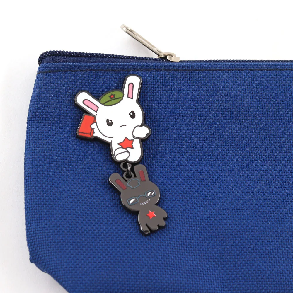 Year Hare Affair Doppelhase Emaille-Pin Roter Stern Cartoon-Hase Anstecknadel Anime-Brosche für Kleidung Rucksack Dekoration Fangeschenk – Detail 8