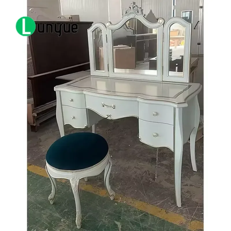 Rococo Style Gold Plated Engraved Tri Fold Mirror Vanity Dresser With Stool Elegant Makeup Table For Bedroom Home Decor