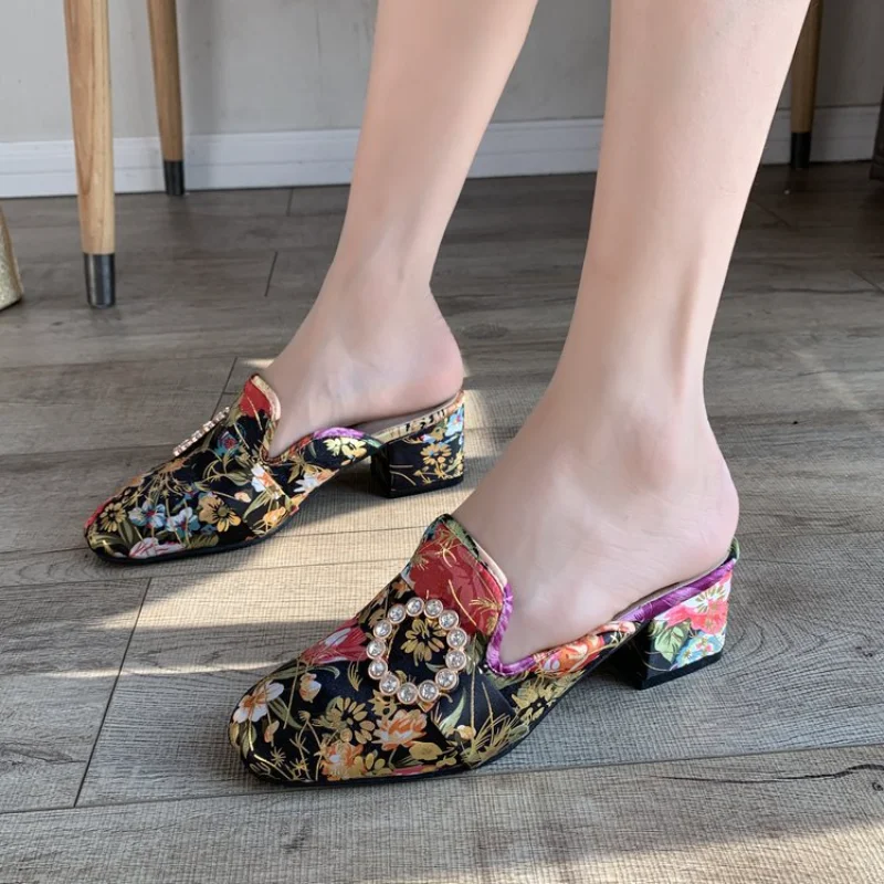 Pantofole Comem donna Summer Slides Flower mocassini Mules Sexy Med Square Heel Fashion Block tacchi alti Slip-on scarpe femminili