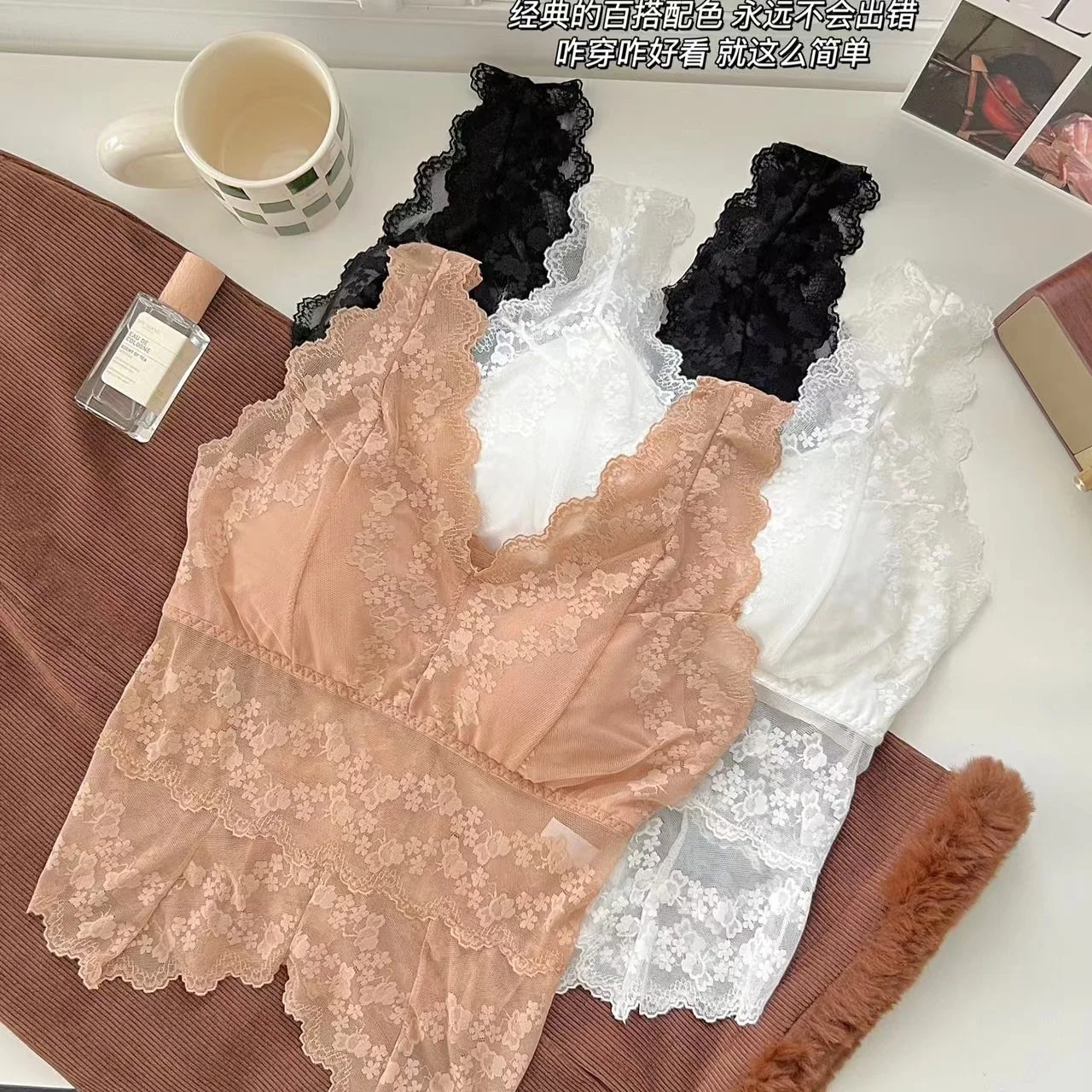 French style Lace Undershirt Wide Shoulder V-neck Latex bra pads Slim Wearable Underwear Bustier Back Women clothing