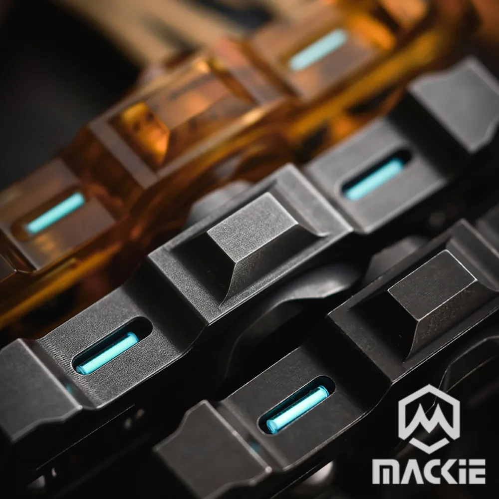 MACKIE EDC Heiliges Schwert Fidget Spinner Mechanisches Metall Fidget Spielzeug Für Erwachsene Angst Relief Gadgets Büro Schreibtisch Zubehör